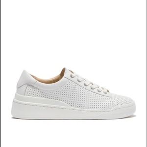 NWT Vince Camuto Leather Sneakers